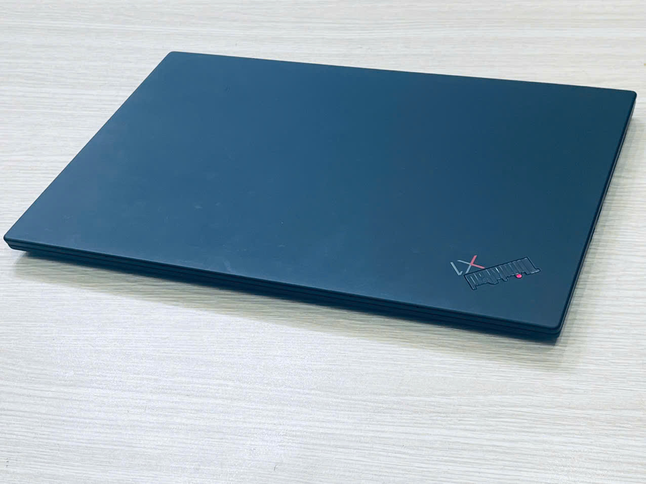 thinkpad x1 carbon gen 8 mẫu laptop xách tay giá rẻ đáng mua nhất hiện nay